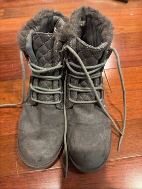 Esprit Gray Quilted Lace-Up Faux-Fur Winter Boots